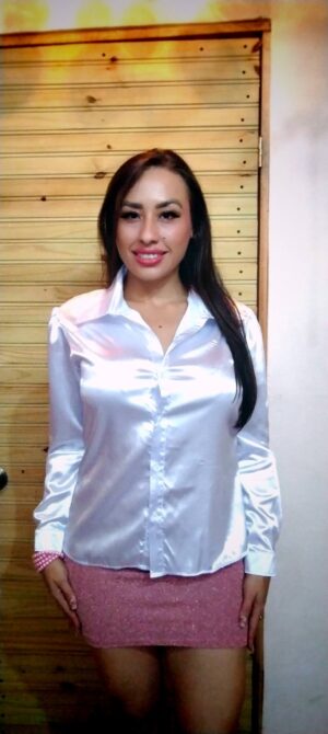 Blusa satinada blanca