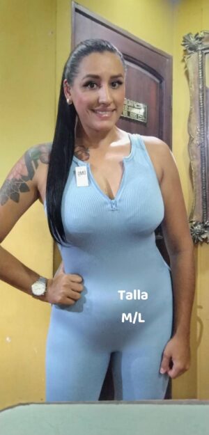 Enterizo celeste